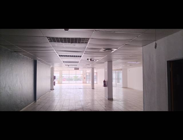 250M² BUSINESS CENTRE TO LET IN SONHEUWEL